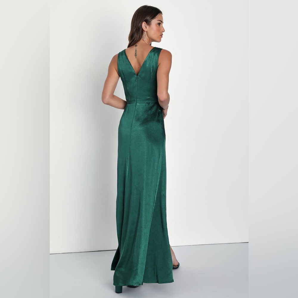 Lulus satin emerald front slit maxi dress nwot - Picture 3 of 4